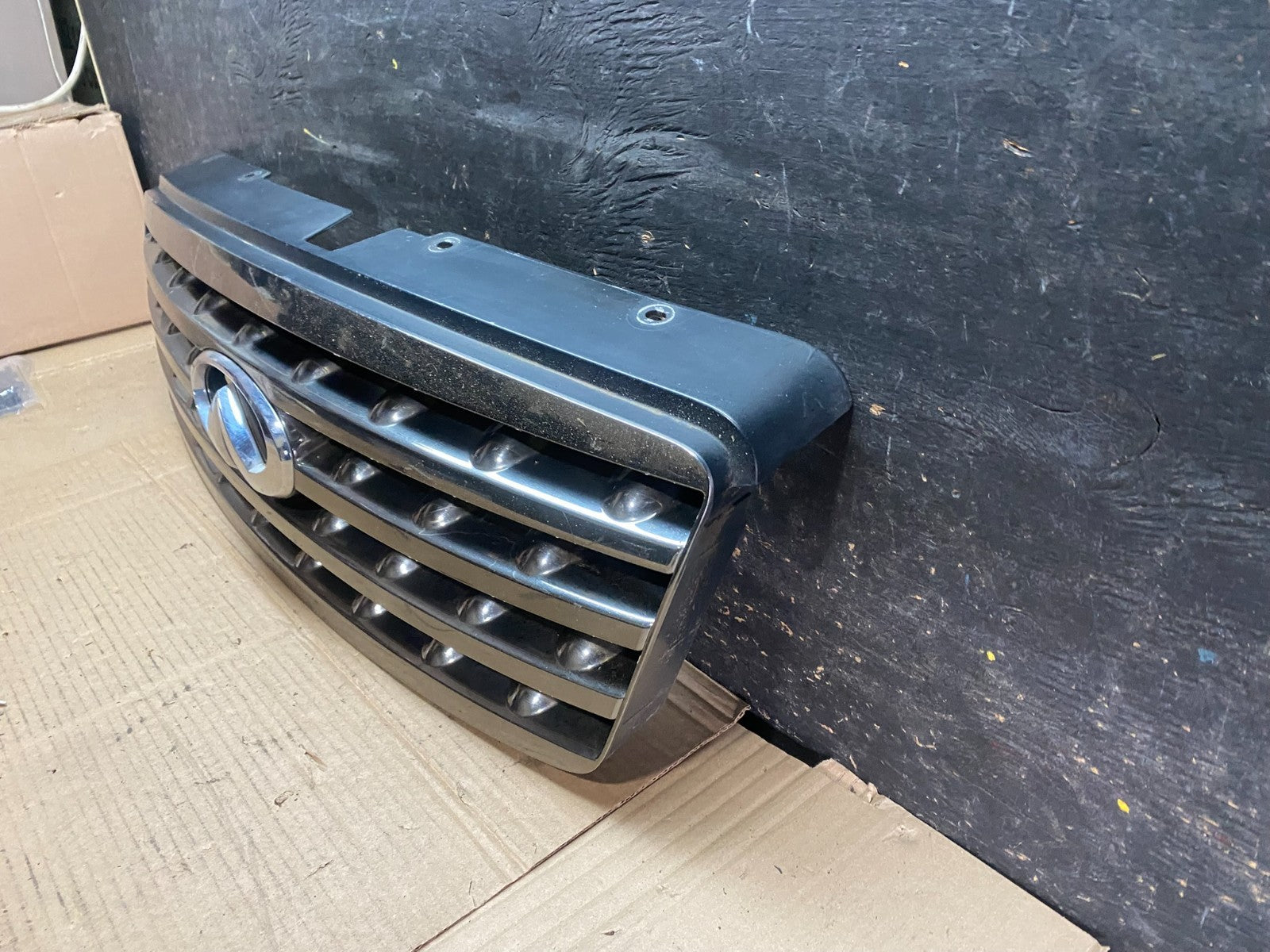 2006 2007 2008 Infiniti Fx35 Front Upper Grill Grille W/ Emblem OEM V2878 DG1
