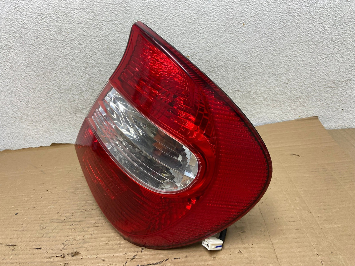 2002 2003 2004 Toyota Camry Tail Light Right Passenger Rh Side AG9076 LK2
