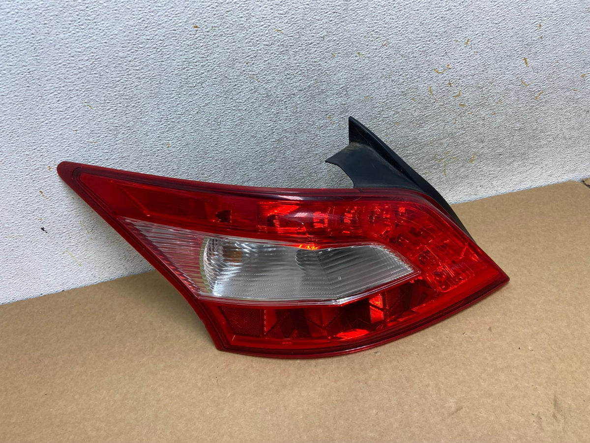 2009 2010 2011 Nissan Maxima Left Driver Lh Side Tail light AI2596 LK0