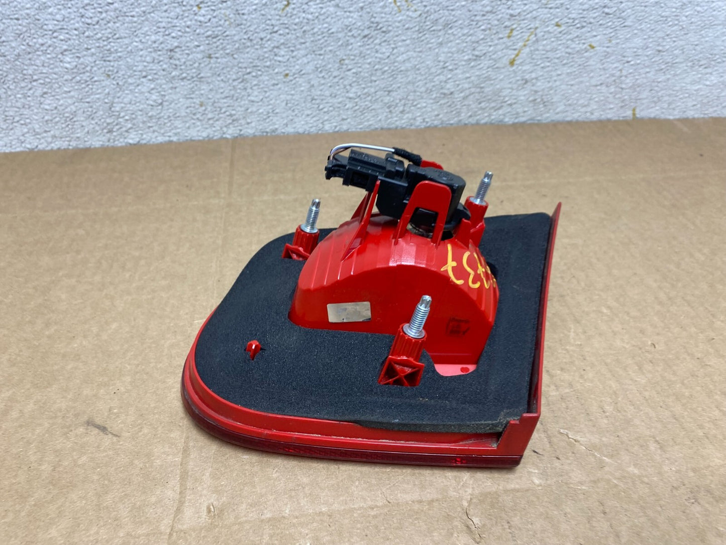 2007 2008 2009 2010 2011 Volkswagen Eos Left Driver Tail Light Inner Oem O67374