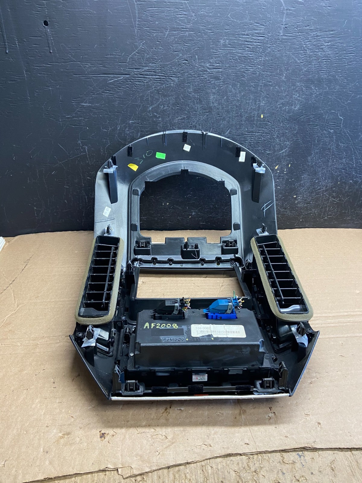 2007 - 2010 Ford Edge Heater Climate Control Radio Control Dash Bezel AF2008 DW4