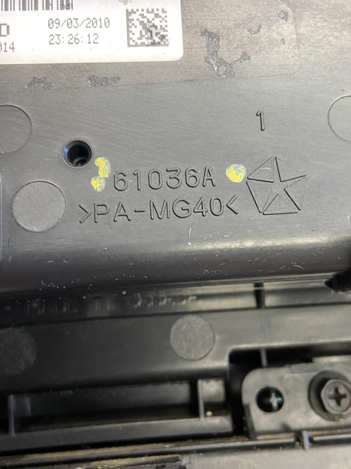 2008 to 2012 Jeep Liberty Dash Climate Temperature Control Radio Bezel AF6115 DG5