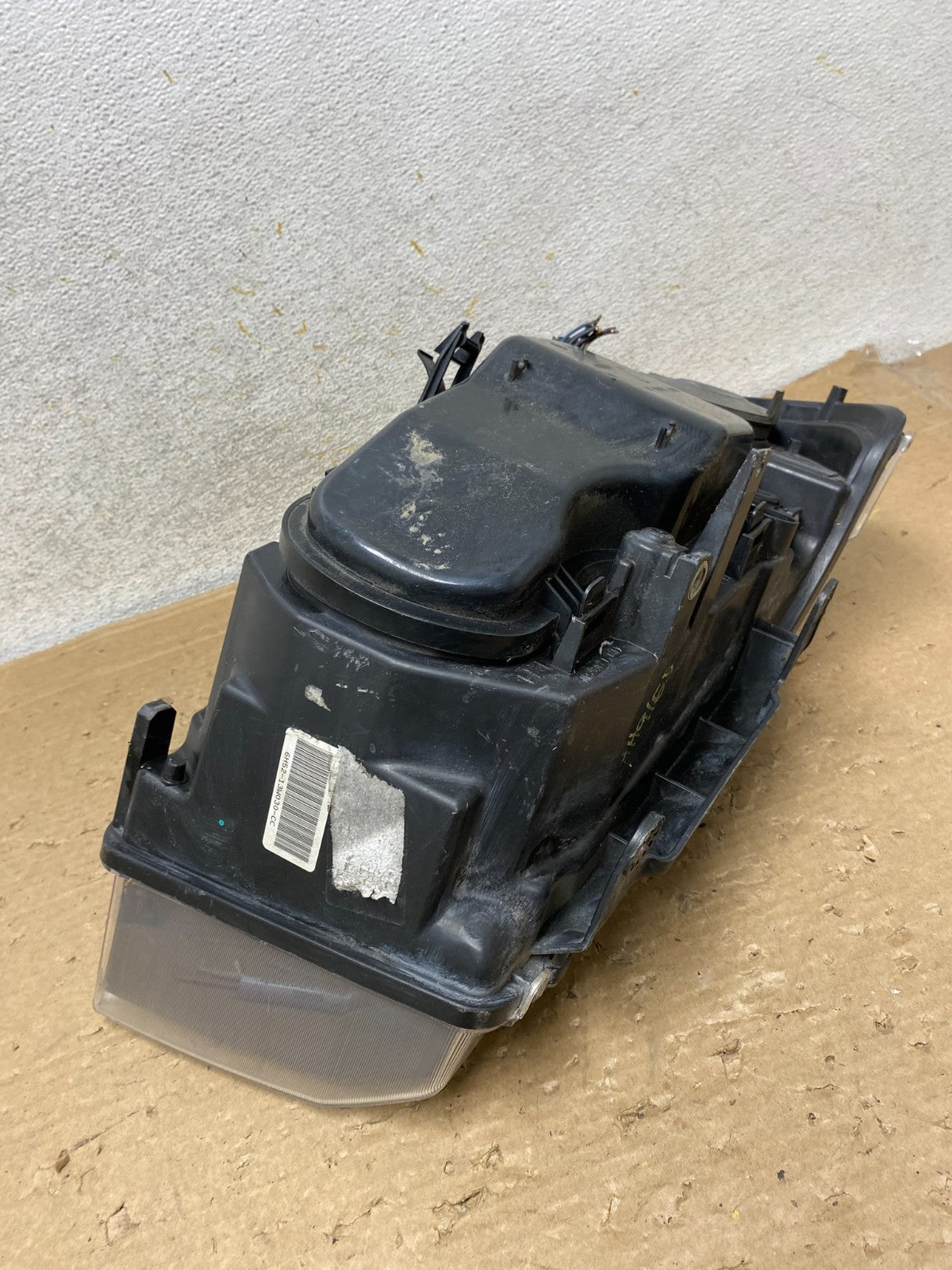 2008-2012 Land Rover LR2 Left Driver LH Side Halogen Headlight AH9155 DW7