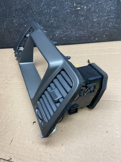 2009-2014 Nissan Murano Radio Center Console Display Bezel Air Vent OE ag0262 DG2