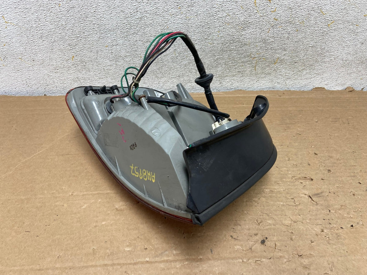 2001 2002 2003 2004 Hyundai Santa Fe Right Passenger Rh Tail Light AH8957 LK4