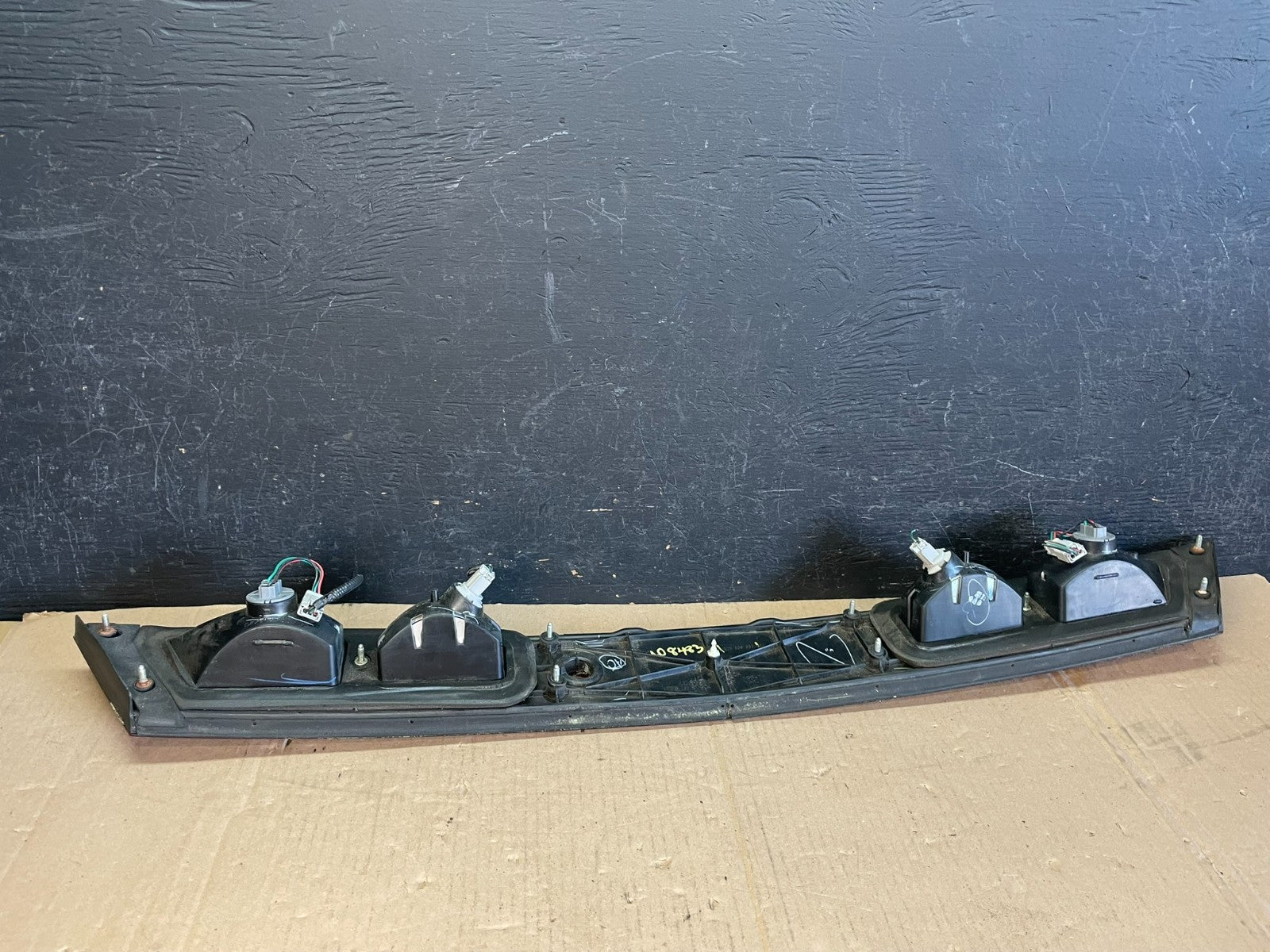 1998-2002 Honda Accord Coupe 2-Door Center Single Tail Light AD8484 DG6