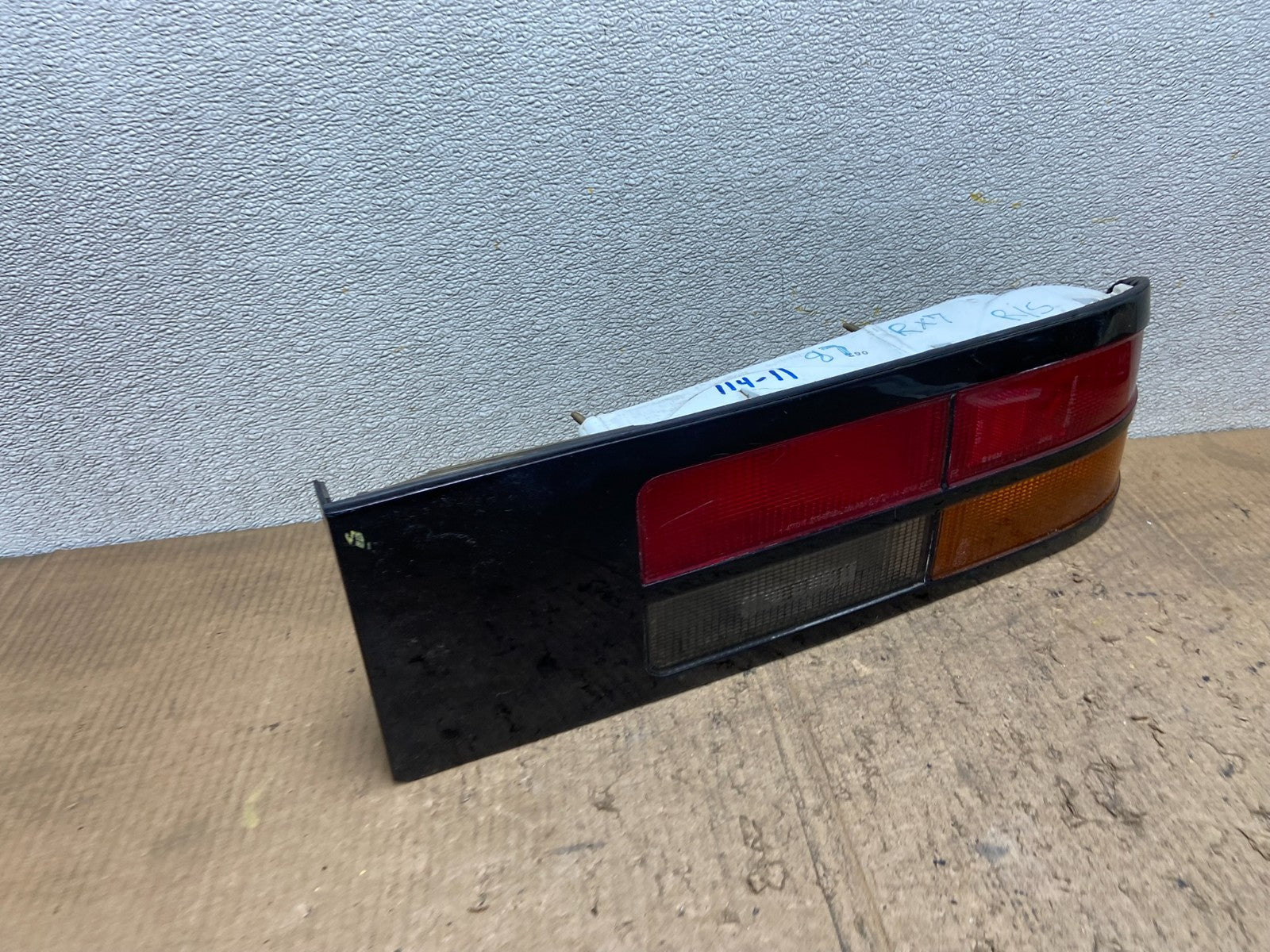 1986 1987 1988 Mazda RX-7 RX7 Right Passenger Rh Side Tail Light aa8588 DG2