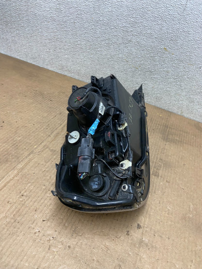 2000 to 2005 Mercury Sable Left Driver LH Side Halogen Headlight OEM AA6357 DW7