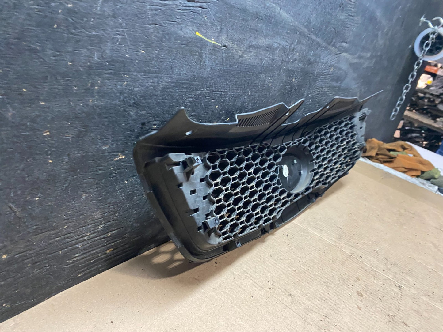 2010 to 2012 Kia Forte Koup Front Upper Grill Grille T0314 DG7