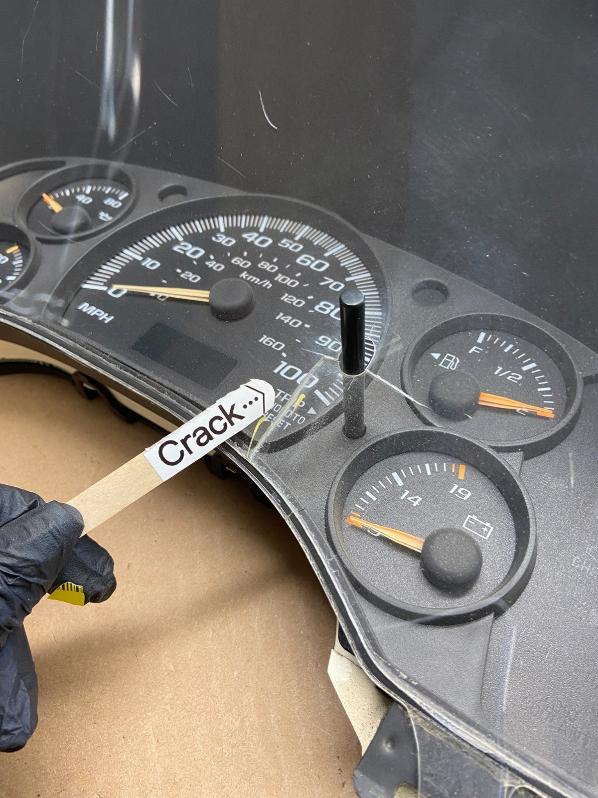 2003 to 2007 Chevrolet Express Speedometer Cluster Gauge 25755008 AI3247 DG3