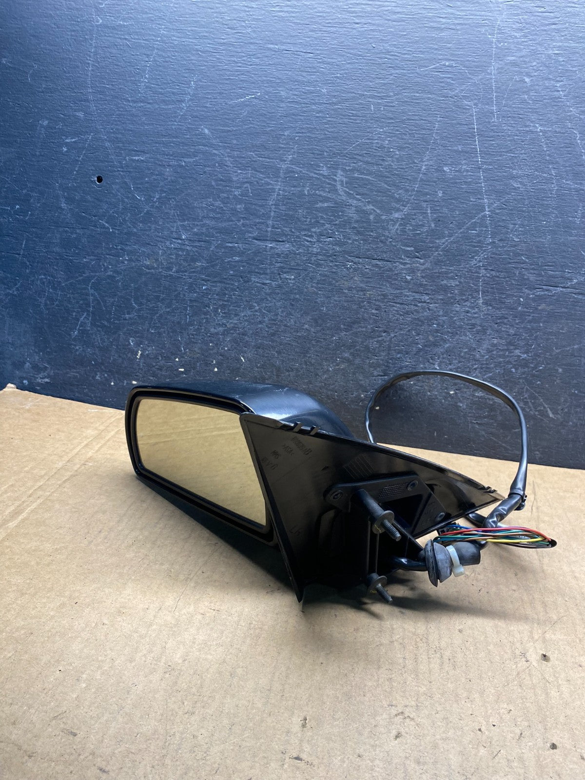 2005 to 2011 Cadillac STS Left Driver LH View Door Mirror AH7049 DW12