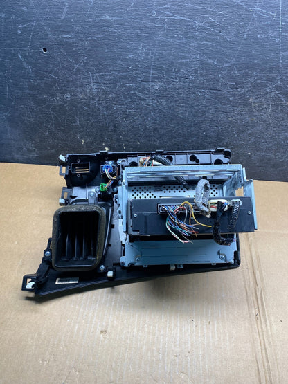2006 - 2011 Honda Civic Radio AM/FM Climate Control Air Vent Bezel AI9683 DG6