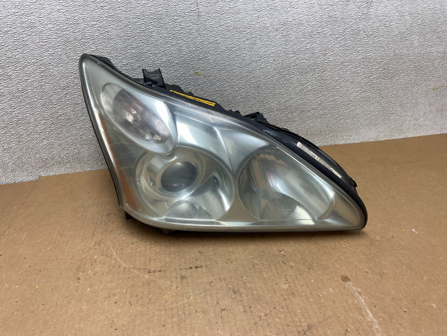 2004 to 2009 Lexus RX330 RX350 Xenon Right Passenger Side Headlight OEM Z6938 DW0