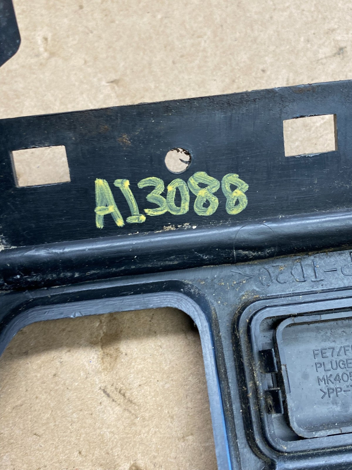 2006-2008 Mitsubishi Fuso Speedometer Instrument Cluster Bezel Switches ai30885