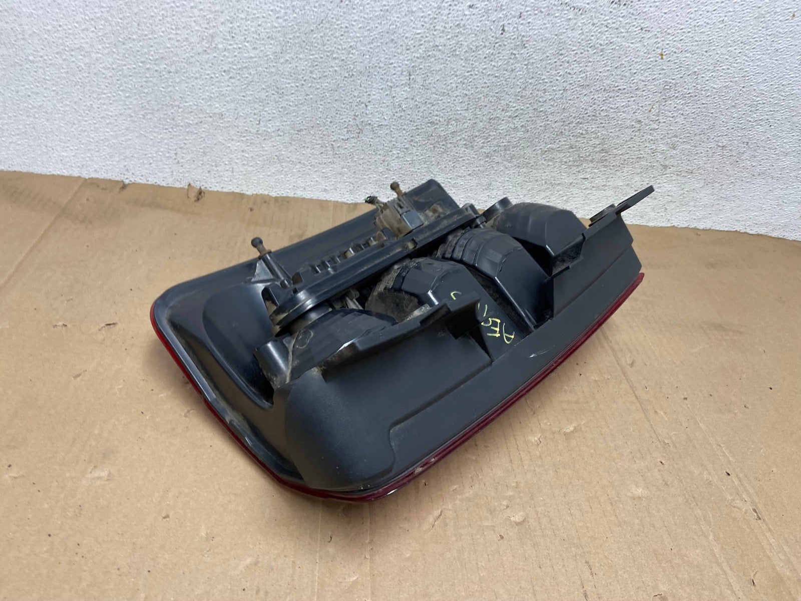 2008 to 2012 Jeep Liberty Left Driver Side Lh Tail Light AE9135 LK4