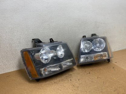 2007 to 2013 Chevrolet Suburban Tahoe Left+Right Set Headlights DEPO T0677 DW2