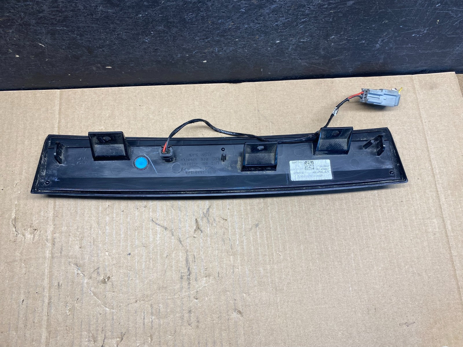2020-2024 Ford Explorer Rear Third Brake 3rd Light Lamp AH1766 DG6