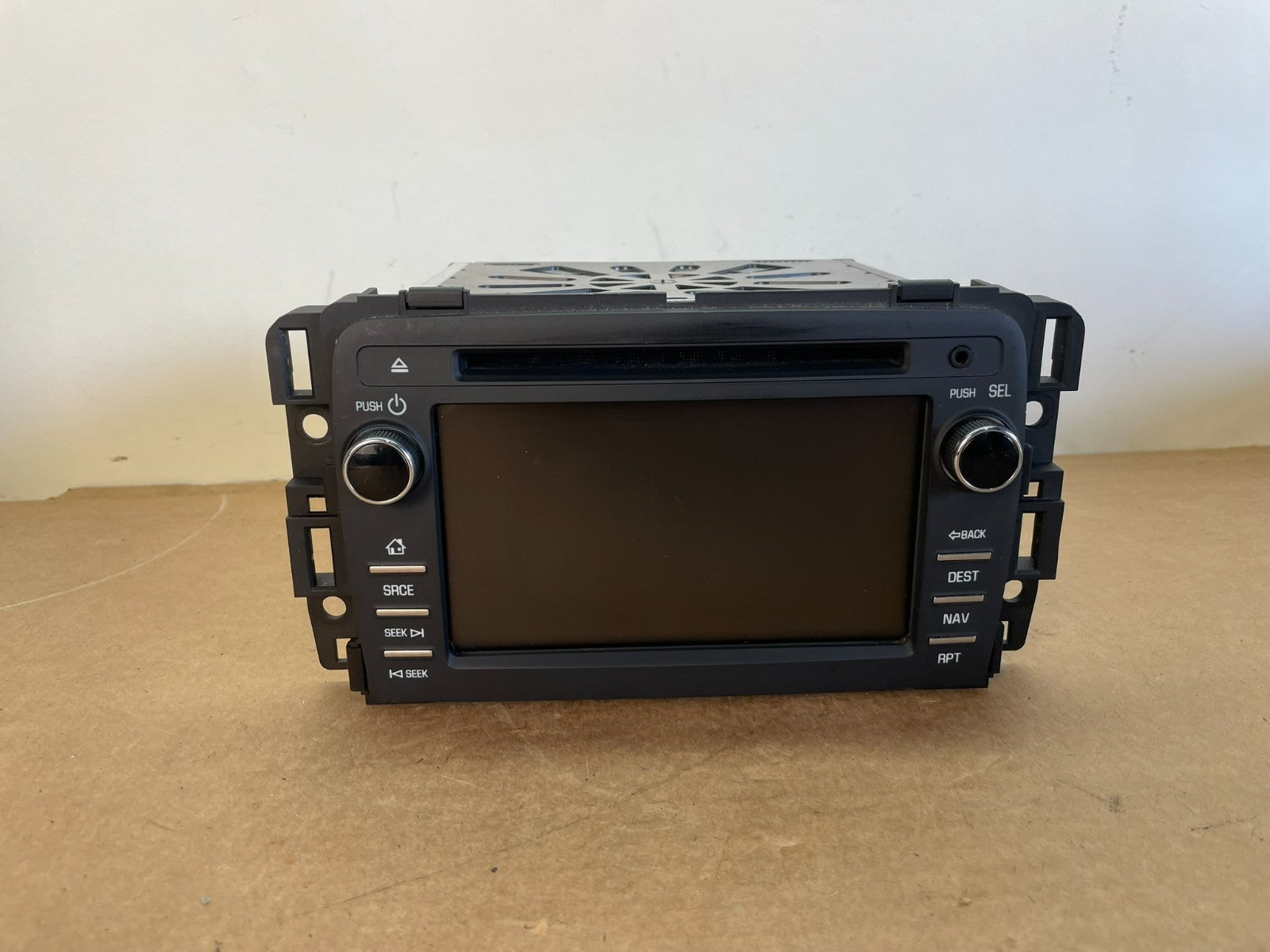 Buick Enclave GMC Acadia Chevrolet Traverse Navigation Radio AG08010