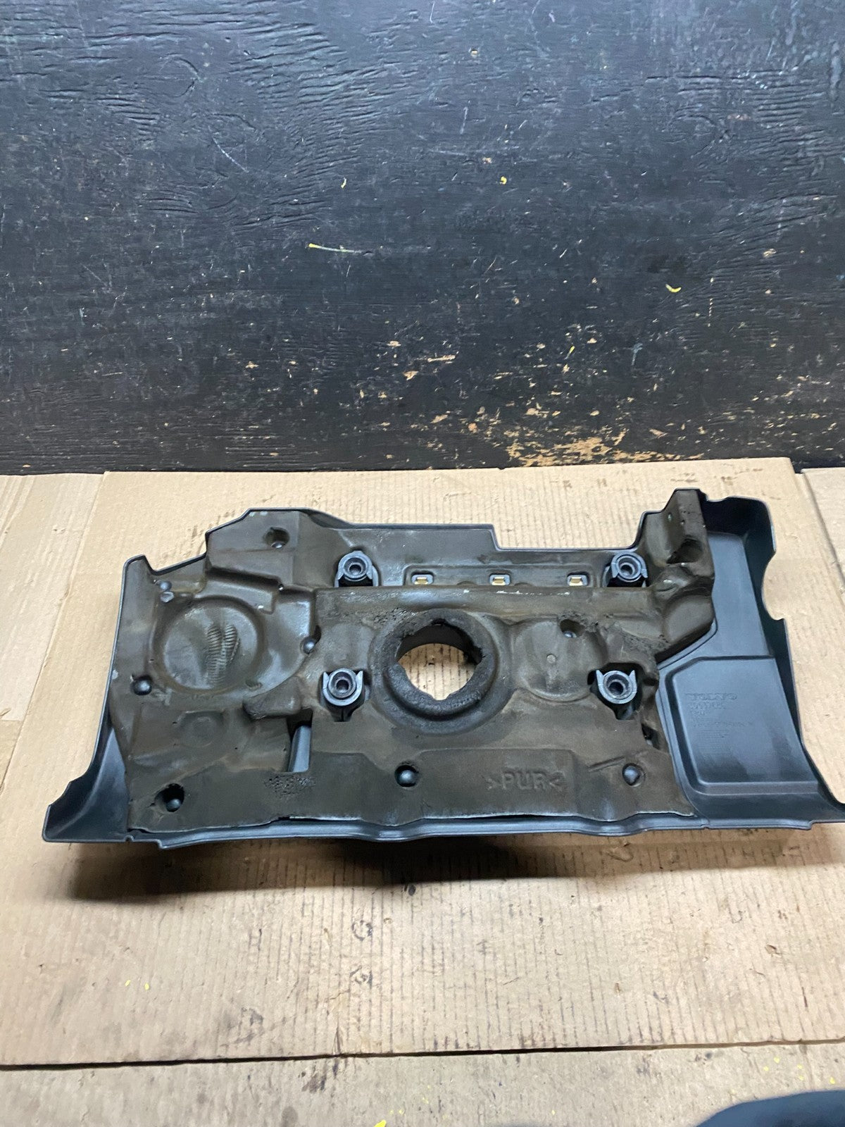 2007 to 2014 Volvo XC90 OEM 3.2L Upper Top Engine Motor Dust Cover Oem W5612 DG5