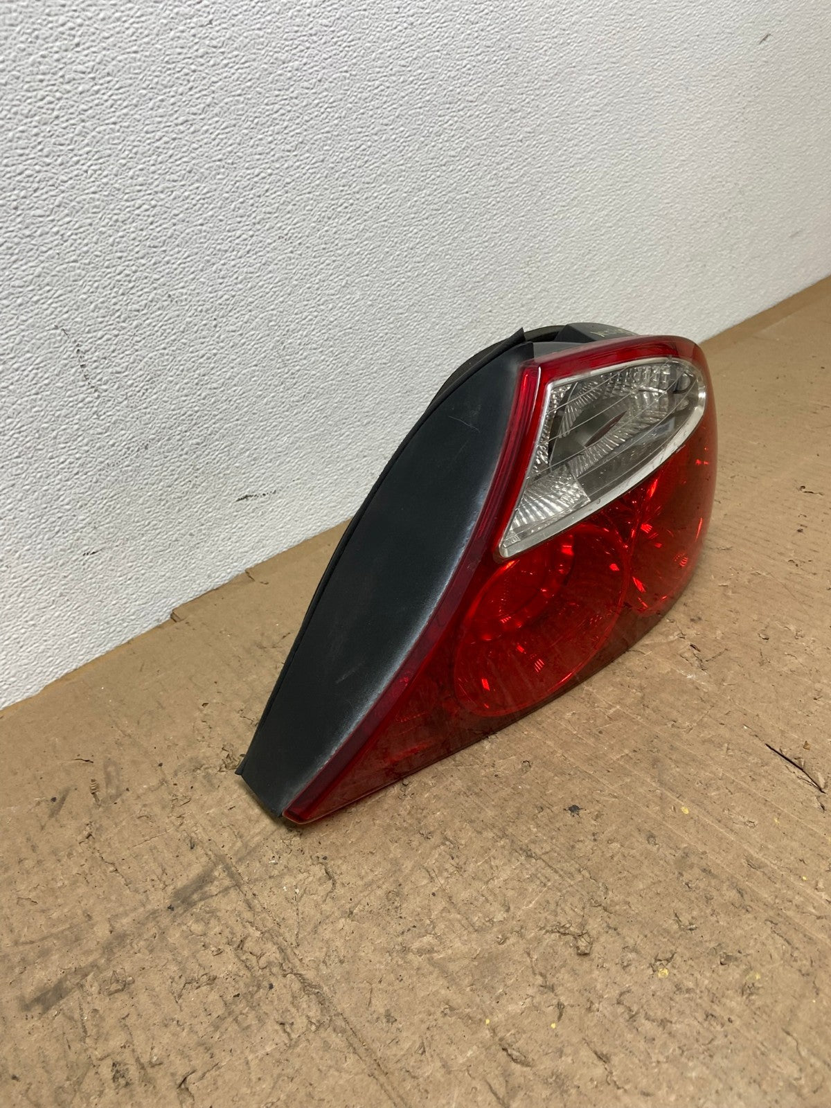 2000 to 2004 Jaguar S-Type Right Passenger RH Side Tail Light AC0193 LK1