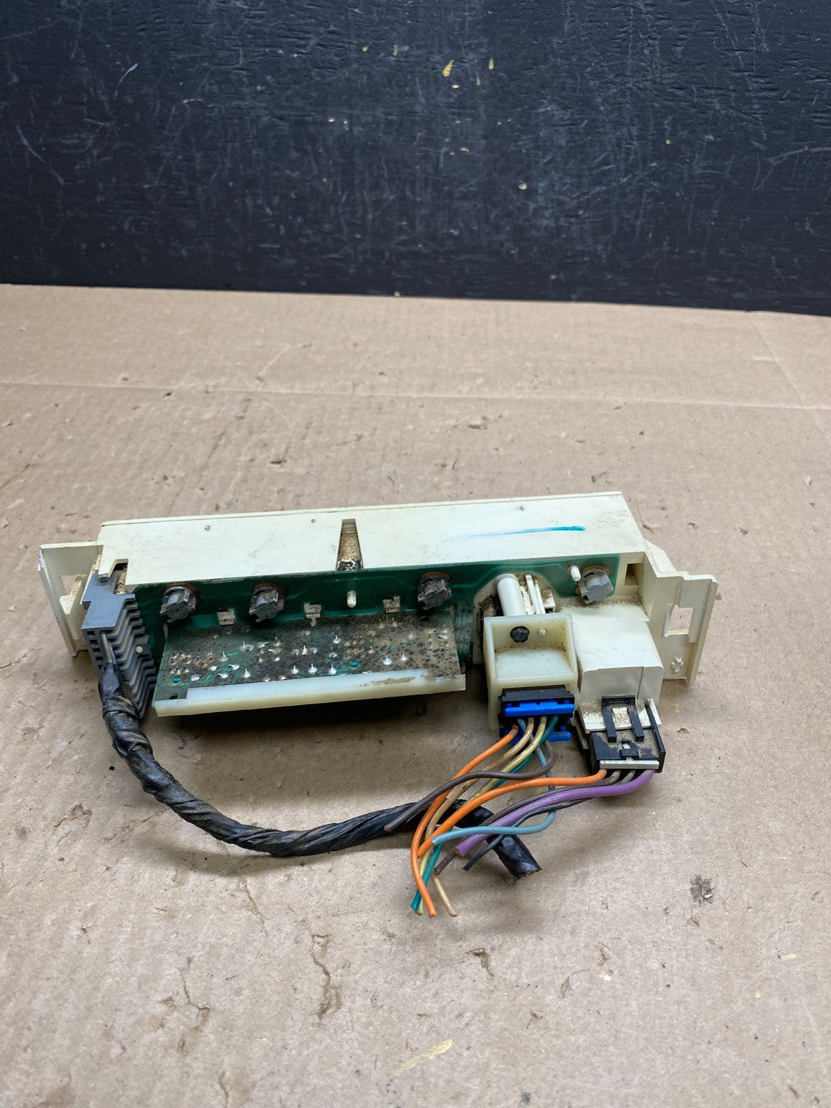 1996-1999 Chevrolet Tahoe AC Climate Control HVAC Rear Window Defogger AC6620 DG3