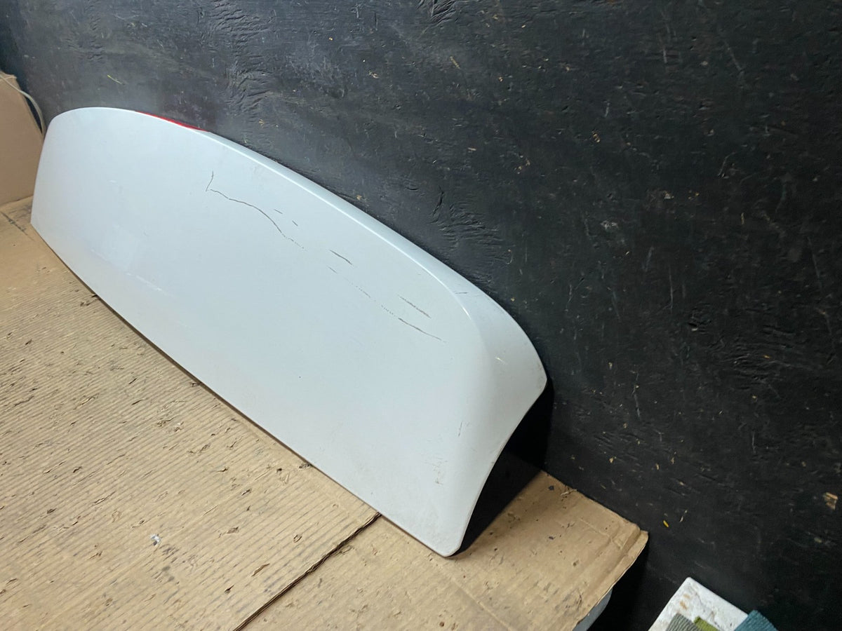 2011 to 2016 Chrysler Town & Country Rear Back Wing Spoiler t9499 DG1