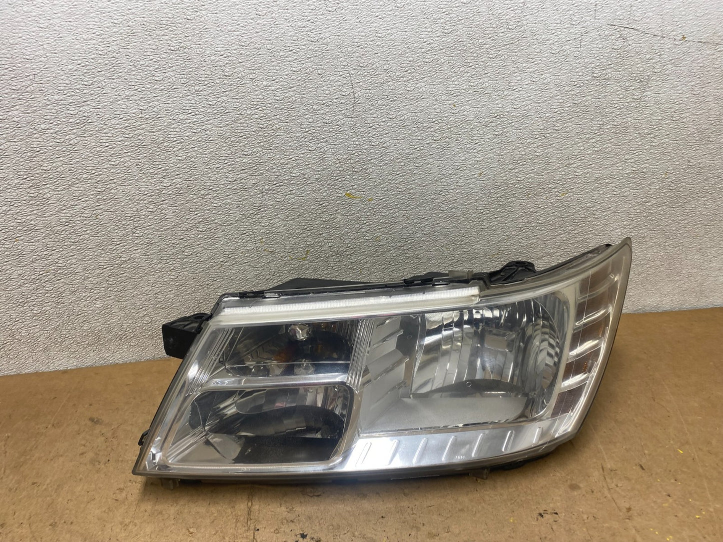 2009 to 2017 Dodge Journey Headlight Left Driver Lh Side Halogen X7462 GD0