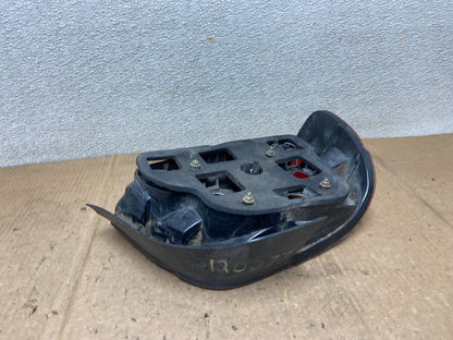 1996-2000 BMW 5-SERIES E39 528i 540i Right Passenger Side Rh Tail Light AA6702LK4