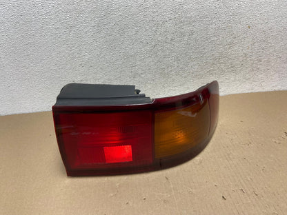 1995 - 1996 Toyota Camry Sedan Right Passenger Tail Light Lamp AG6867 LK0