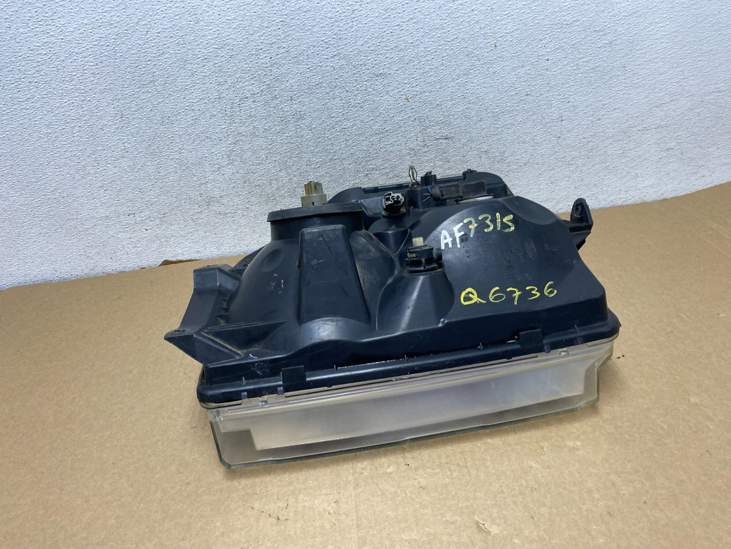 2008-2014 Ford Econoline E150 E250 E350 Left Driver LH Headlight AF7315 DW6