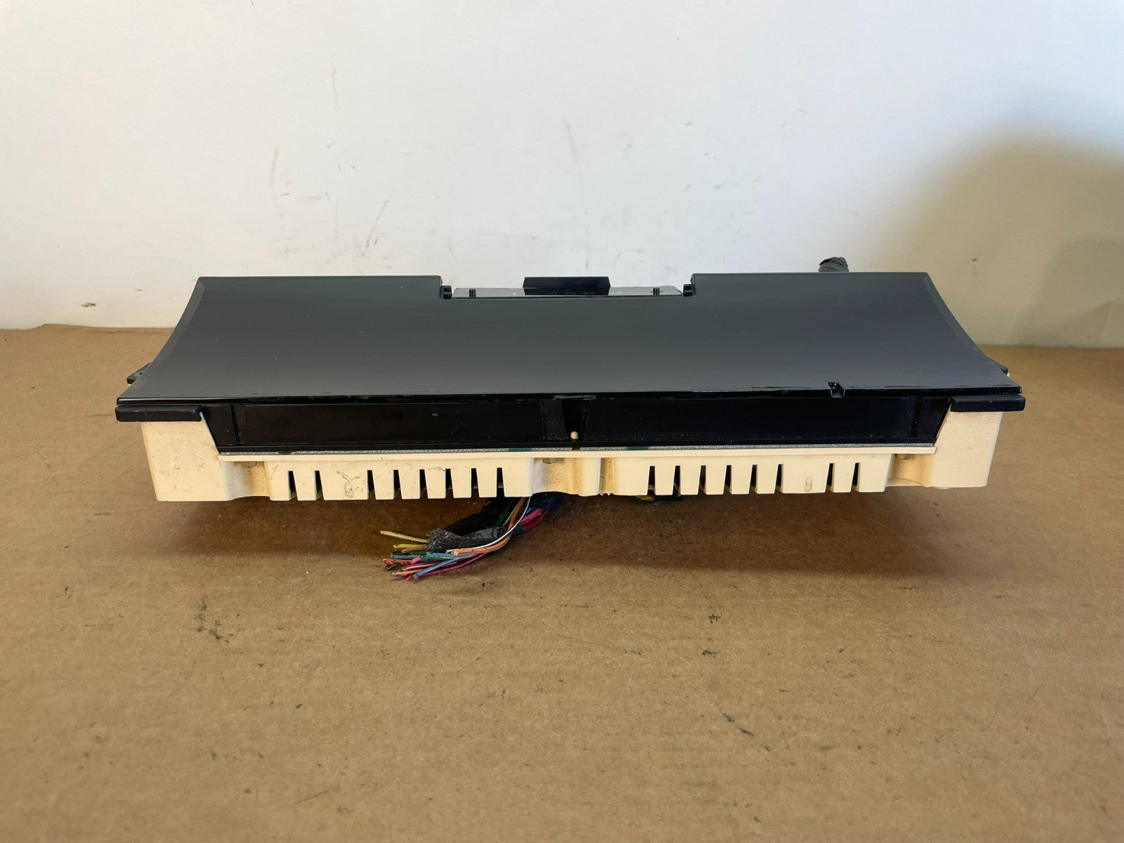 1998 to 1999 Ford Crown Victoria Speedometer Cluster Gauge ag0736 DG6