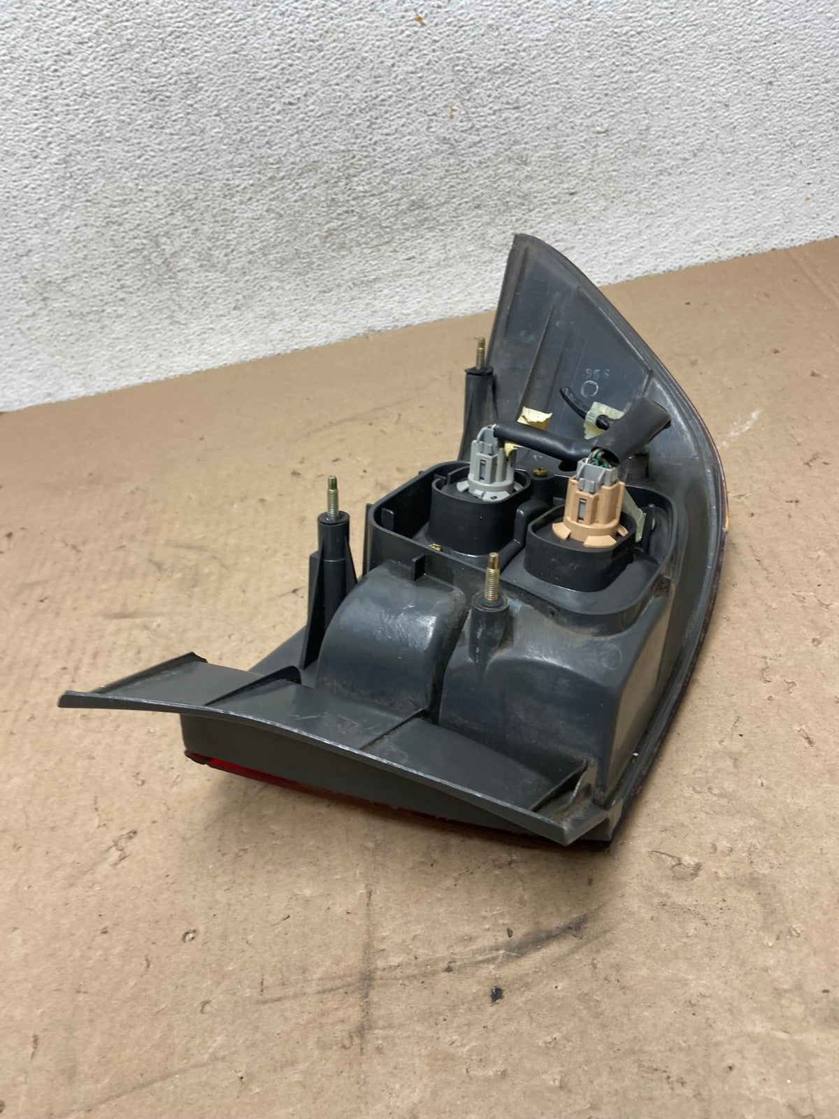 1997 1998 1999 Lexus ES300 Right Passenger RH Side Tail Light AG4860 LK5