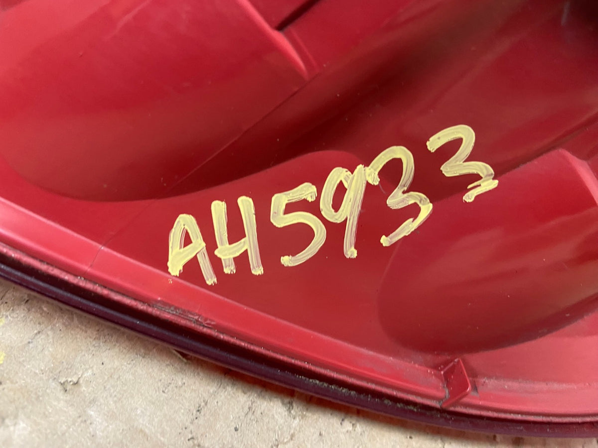 2004 2005 2006 Mazda 3 Sedan Left Driver LH Side Tail Light AH5933 LK7