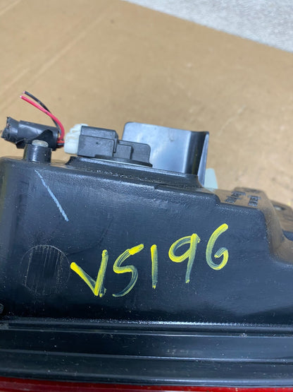 2000-2001 Infiniti i30 Left Driver Lh Side Tail Light Inner Oem V5196 DG8