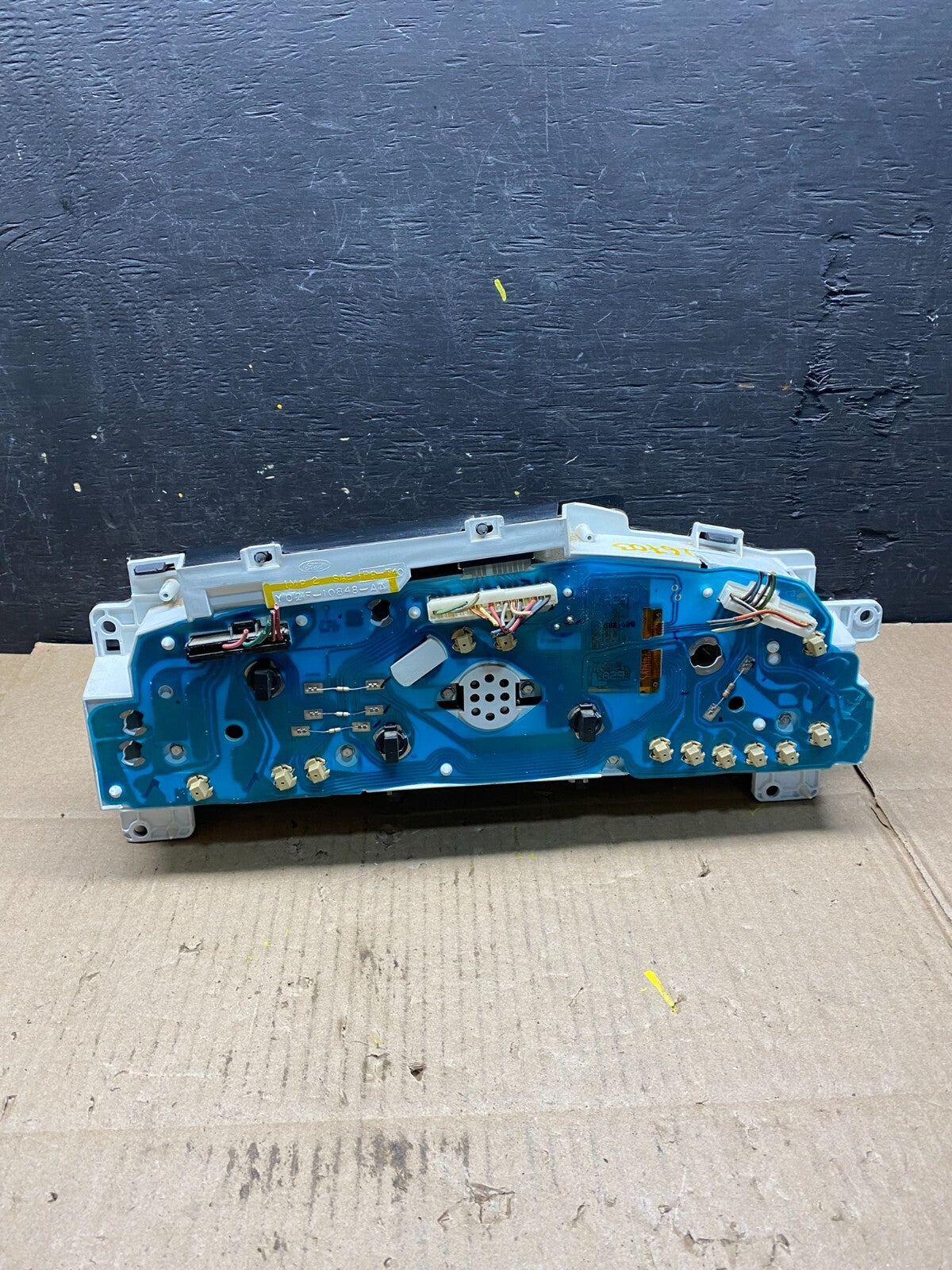 1997 to 2002 Ford Econoline E250 E350 Van Speedometer Instrument Cluster L67034