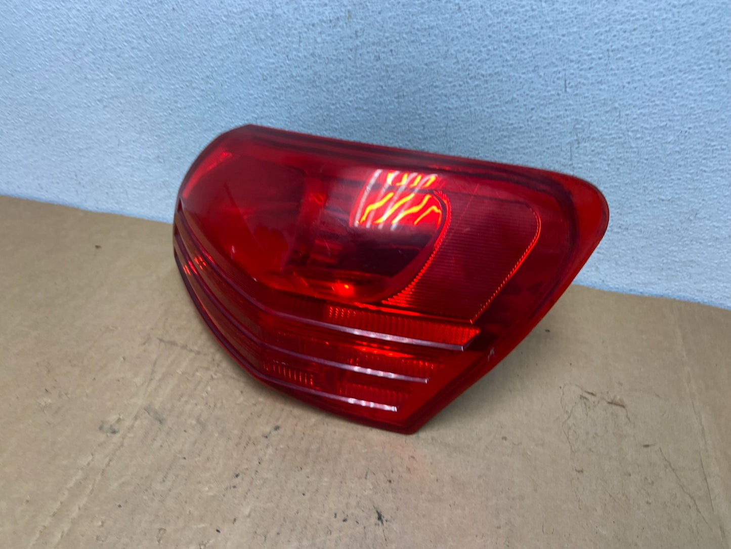 2008 to 2015 Nissan Rogue Right Passenger Rh Side Tail Light AC8512 DW1