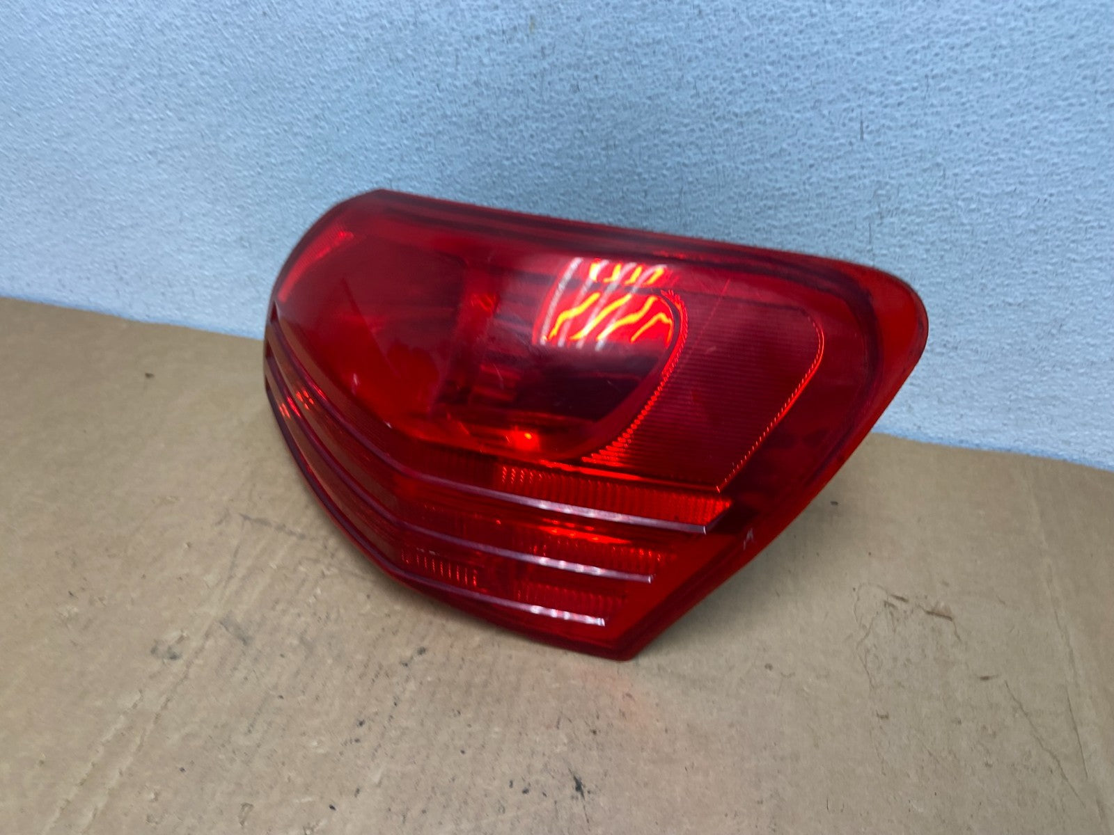 2008 to 2015 Nissan Rogue Right Passenger Rh Side Tail Light AC8512 DW1