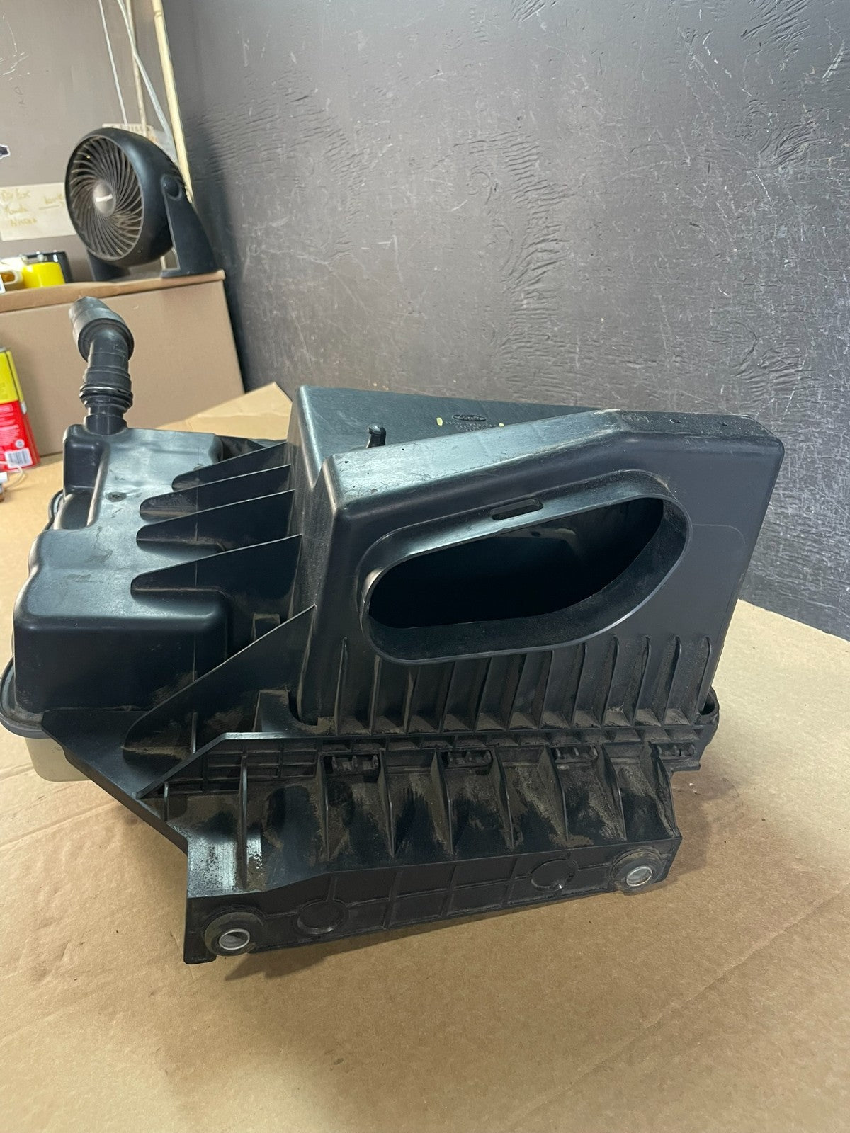 2011 to 2016 Ford F-250 F350 Air Intake Cleaner Box Coolant Bottle af5375 DG4