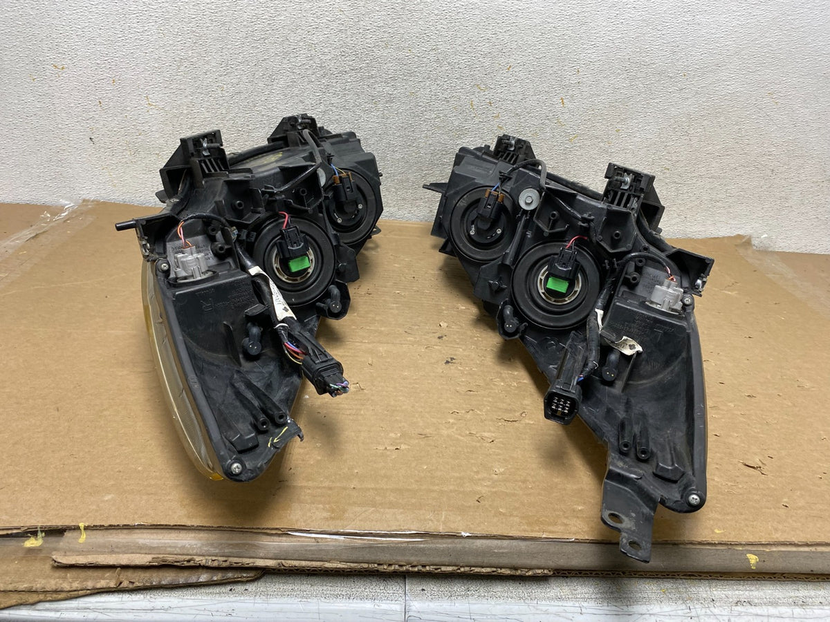 2010-2013 Mazda 3 Halogen Left+Right Side Headlights AH8884 DW11