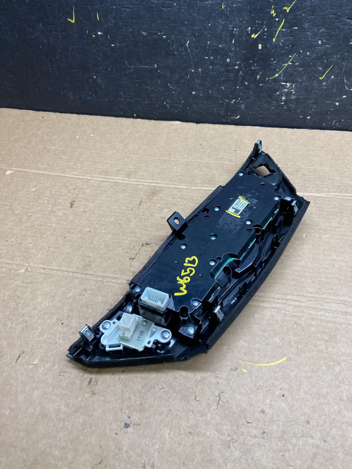 2013 to 2015 Nissan Pathfinder Information Display Control OEM W6513 DG3