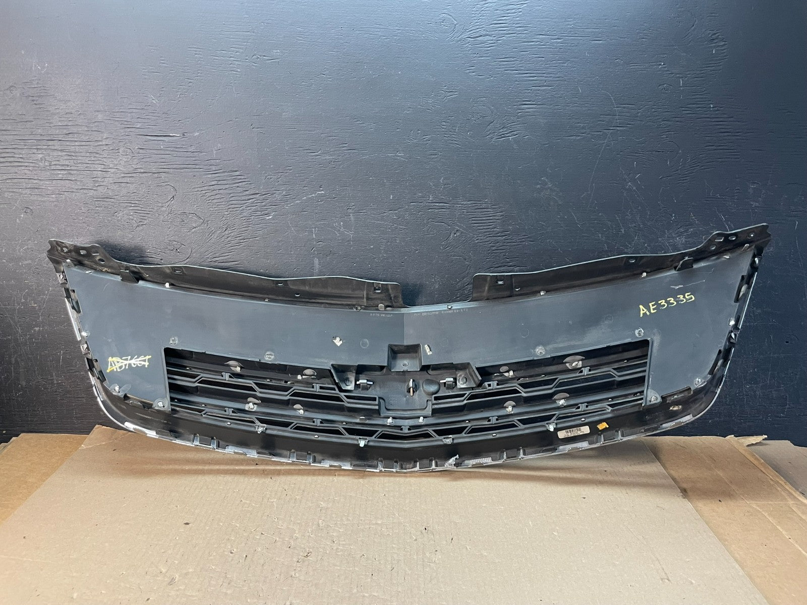 2013 to 2017 Chevrolet Traverse Front Upper Grill Grille AE3335 DG3