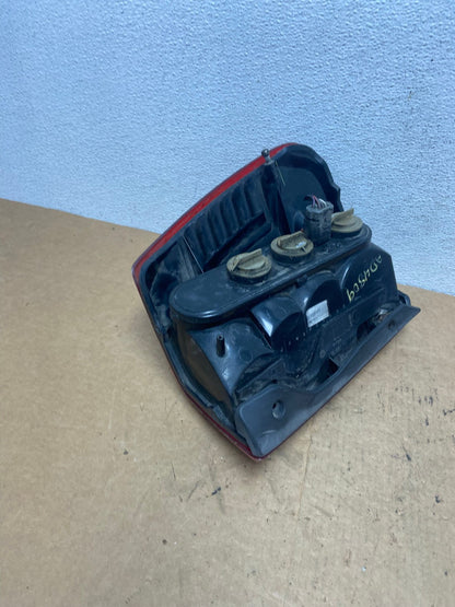 1999-2004 Jeep Grand Cherokee WJ Right Passenger Rh Tail Light AD4809 LK4