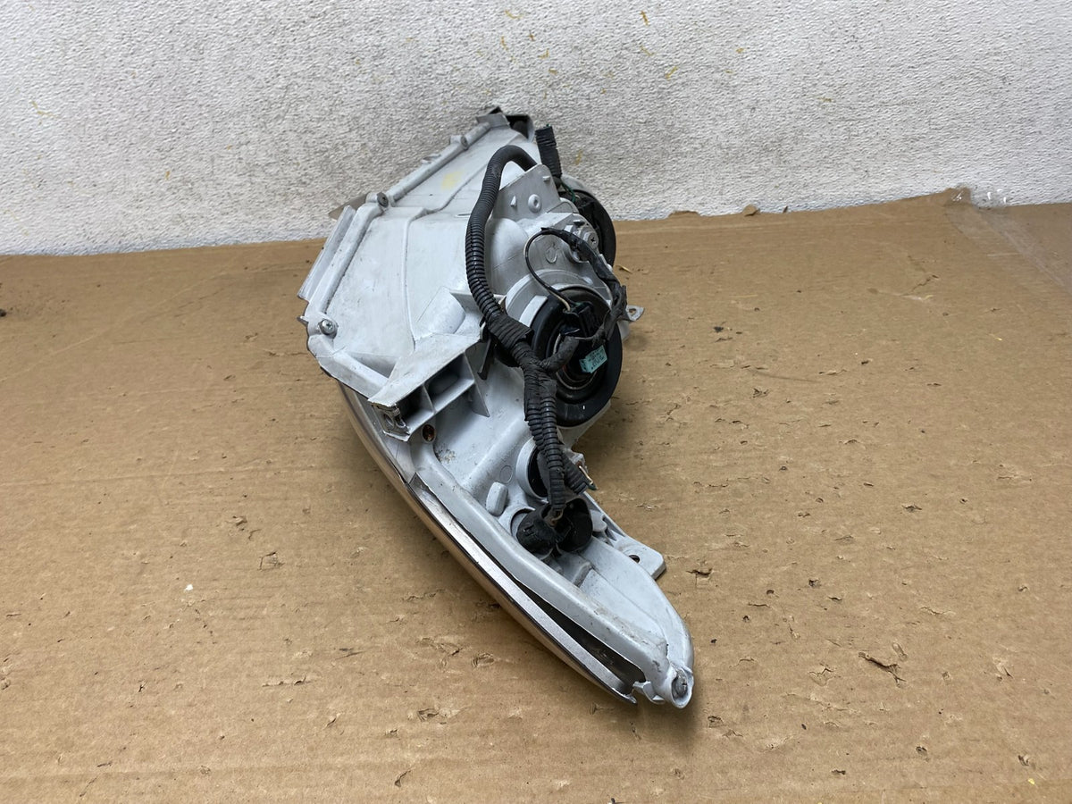 2012 2013 2014 Toyota Camry Right Passenger RH Halogen Headlight AH8998 DW7
