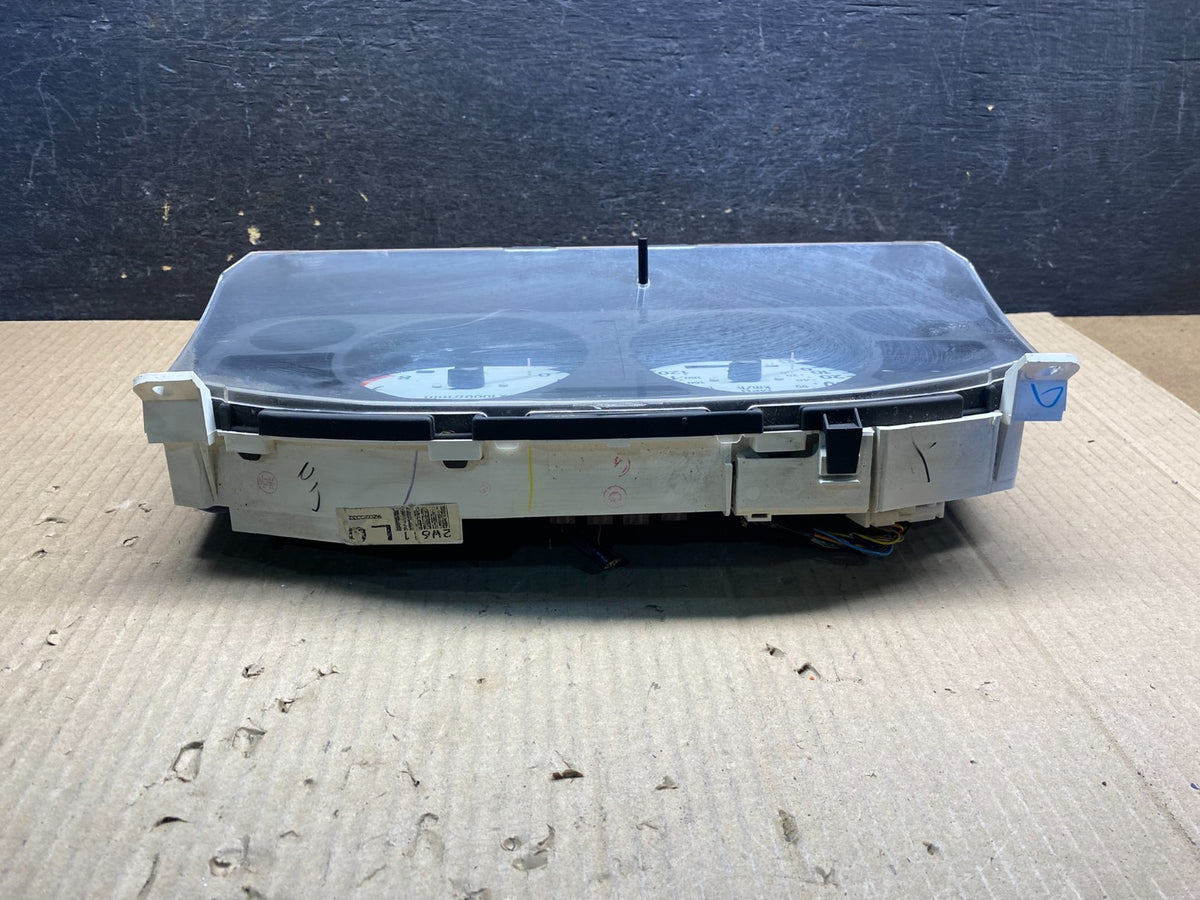 1998 to 2001 Infiniti QX4 Nissan Pathfinder Instrument Gauge Cluster AI4918 PS3