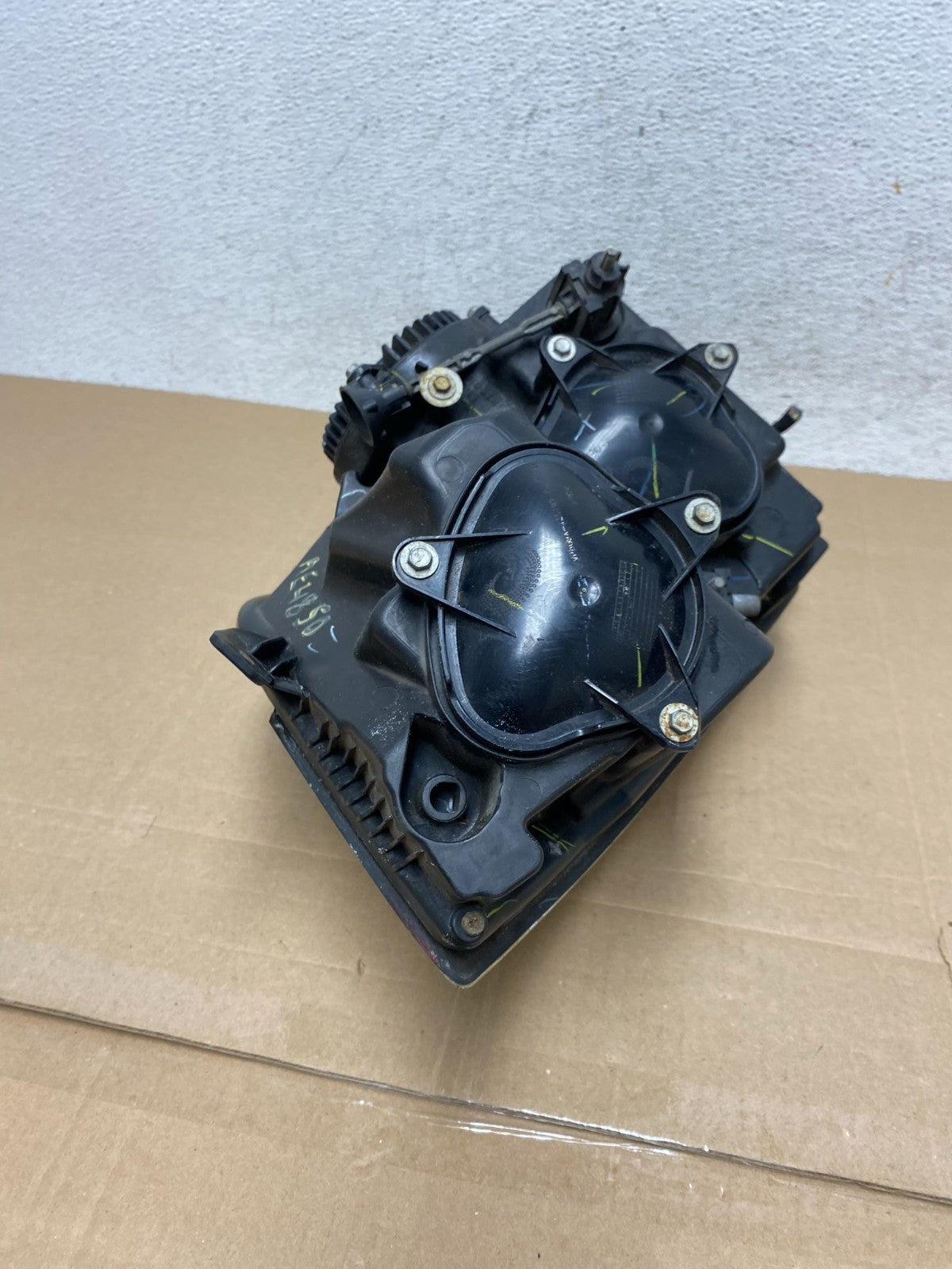 2008 to 2014 Cadillac CTS Left Driver LH Side Xenon Headlight AE4850 DW8