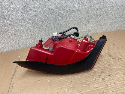 2004 2005 2006 Hyundai Elantra Sedan Right Passenger Tail Light OEM AA9369 LK5