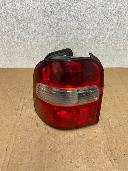 1998 to 2002 Kia Sportage Left Driver LH Side Tail Light AD0448 LK0