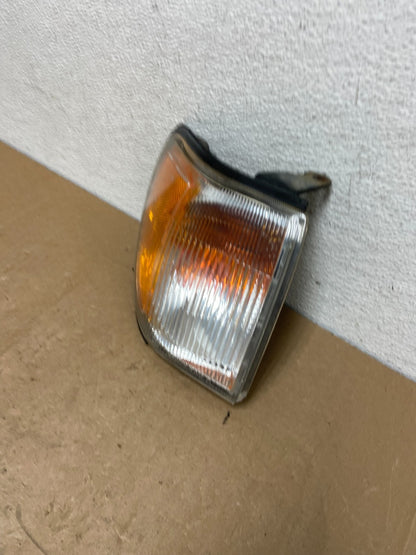 1999 to 2004 Nissan Pathfinder Passenger Corner Park Light Turn Signal AC5829 DW1
