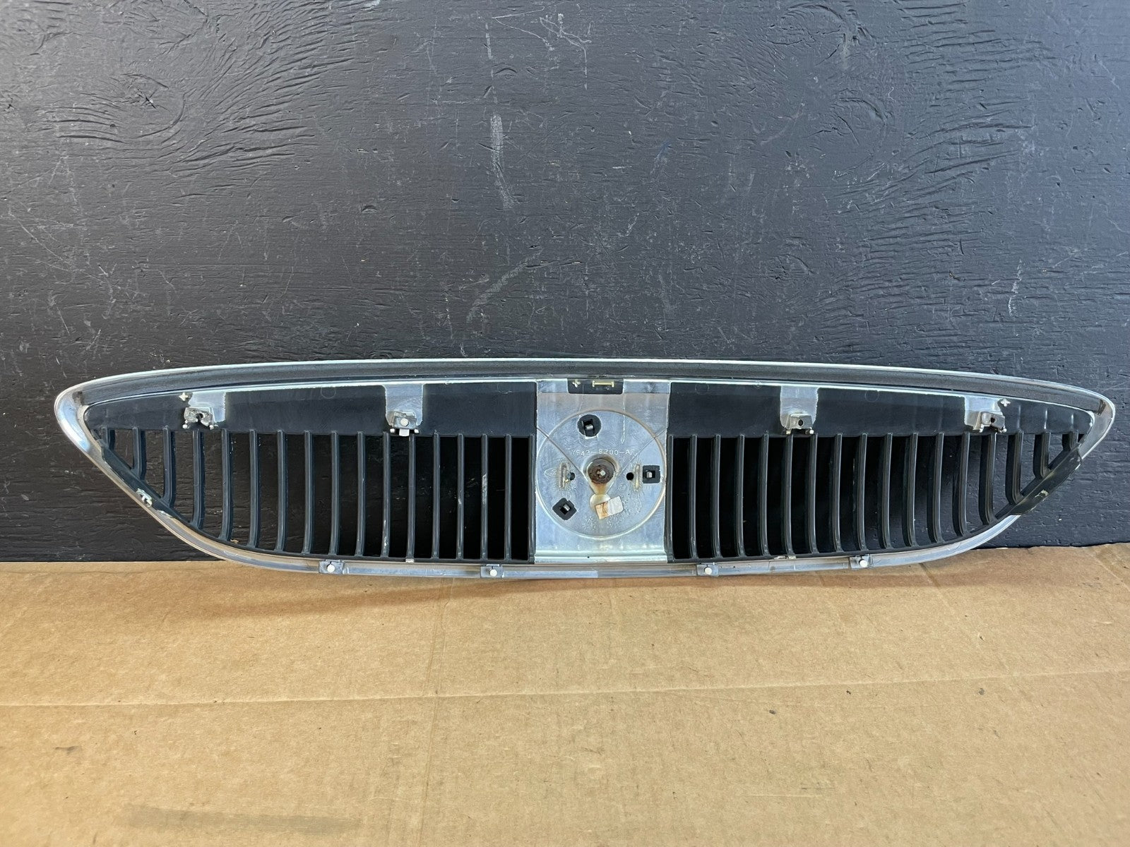 2000 to 2003 Mercury Sable Front Upper Grille Grill ac5137 DG3