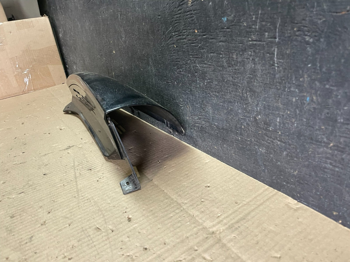 2007 to 2014 Cadillac Escalade Right Rear Upper Quarter Panel Molding I7669  DG7